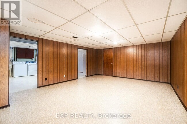 Building Photo - 100 Hadeland Ave