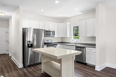 Building Photo - 3 bed, 2.5 bath on quiet street in Seneca