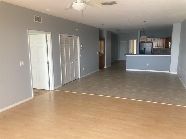 Building Photo - 692 Bayway Blvd