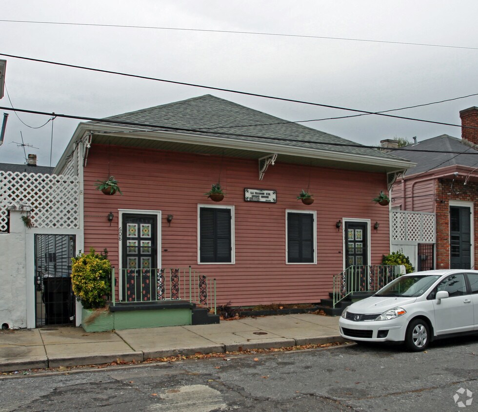 Building Photo - 608-610 Kerlerec St