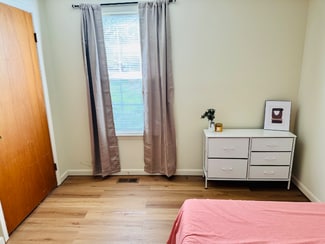 Building Photo - 2014 Ritchie Rd