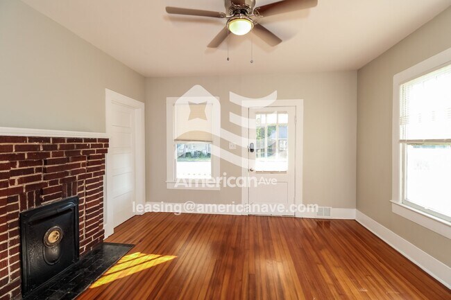 Foto del edificio - 3023 River Dr