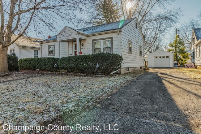 Building Photo - 3 br, 1 bath House - 715 W. Vine St.