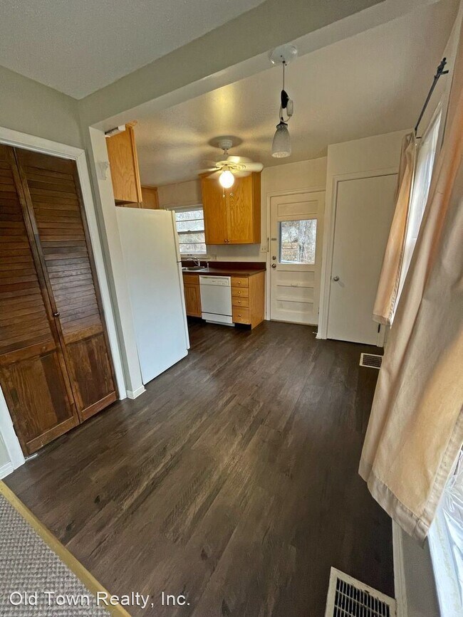 Building Photo - 3 br, 2 bath House - 815 Starwick