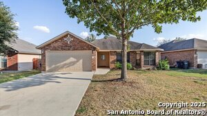 Foto principal - 1123 Blazewood Dr