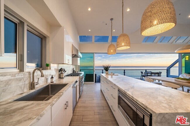 Foto del edificio - 26508 Latigo Shore Dr