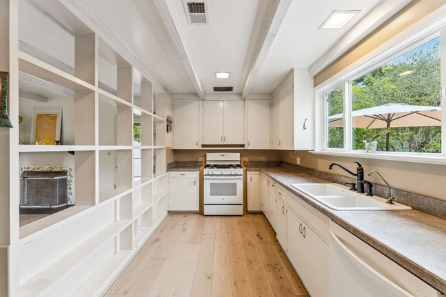 Foto del edificio - 1161 High Rd