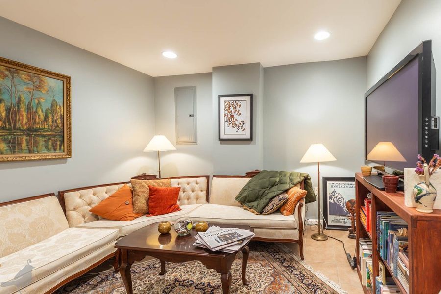 Foto principal - 236 Rhode Island Ave NW