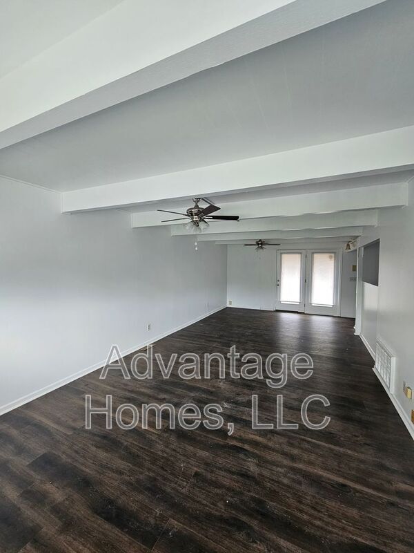 Foto del edificio - 829 N 70th Terrace