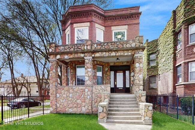 Foto del edificio - 7758 S Saginaw Ave