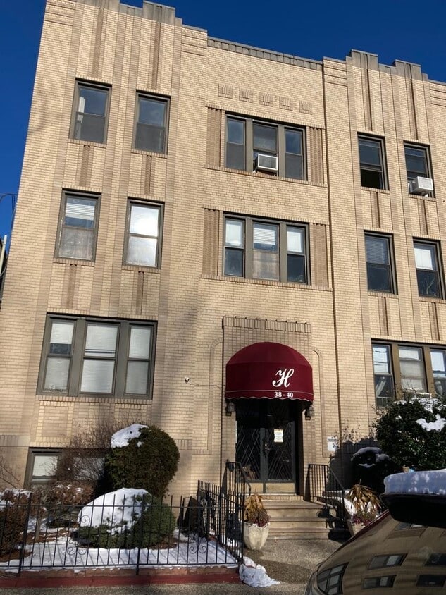 384040 Highland Ave Unit C5, Jersey City, NJ 07306 Room for Rent