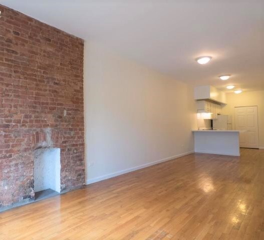 Building Photo - 335 3rd St