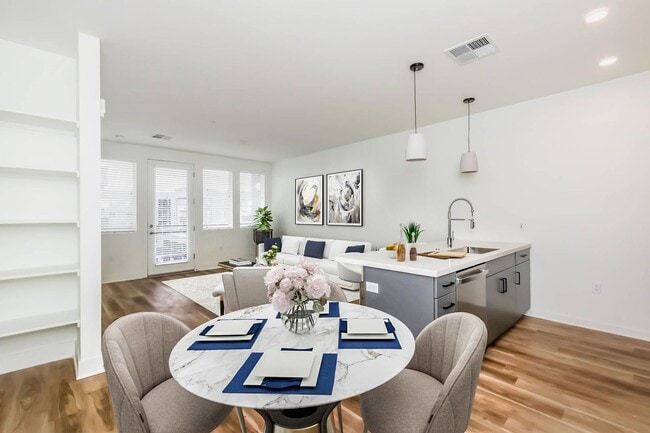 Interior Photo - Onyx Uptown PHX