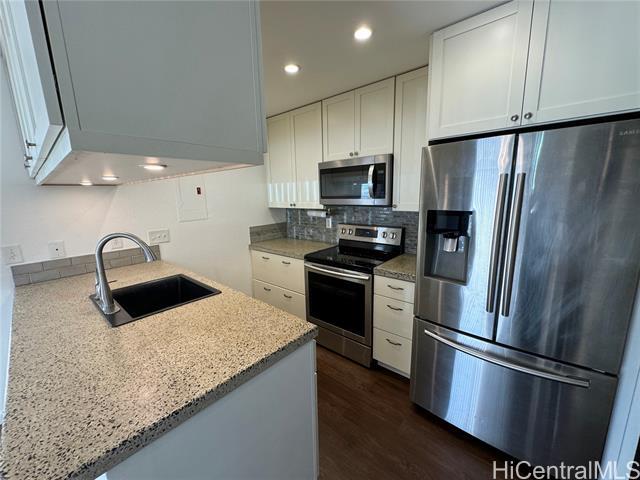 Building Photo - 383 Mananai Pl