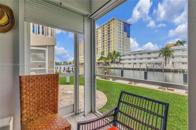 Foto del edificio - 440 Paradise Isle Blvd