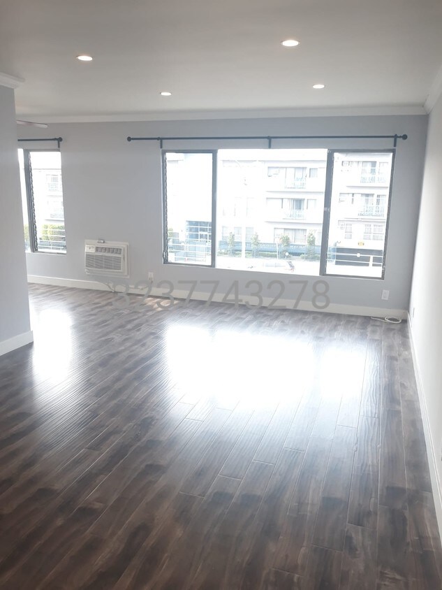 Foto principal - 244 S Occidental Blvd