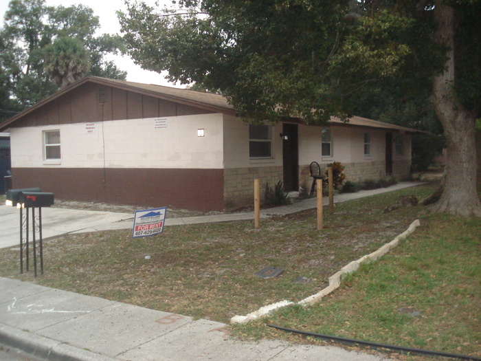 Primary Photo - Cozy 2 Bedroom/1 Bath Duplex in Eatonville!!
