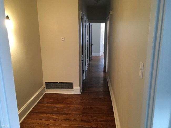Building Photo - 2 br, 1 bath  - 5033 Devonshire Ave 2e