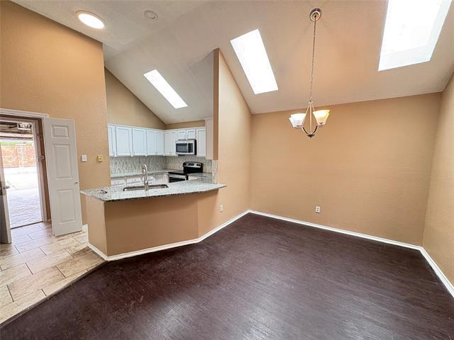 Foto del edificio - 928 Winchester Ln