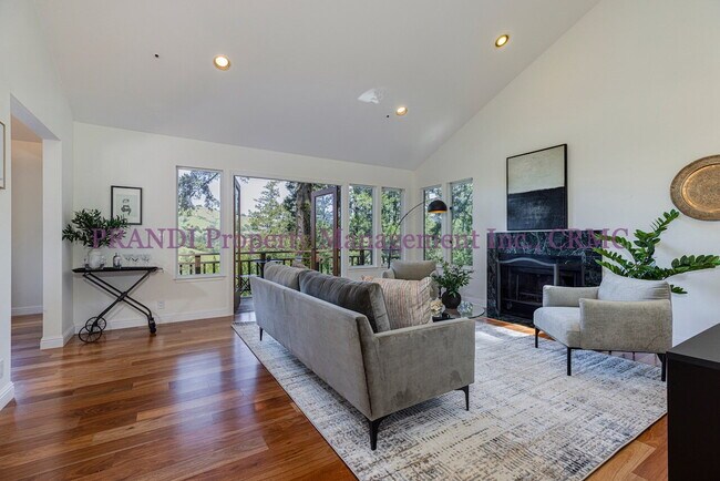 Foto del edificio - Woodacre Retreat Like Home with Views and ...