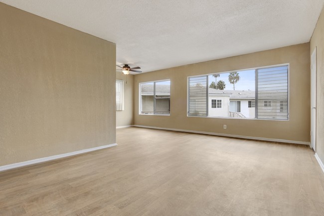 Foto del interior - 3845 Potomac Ave Los Angeles, CA 90008