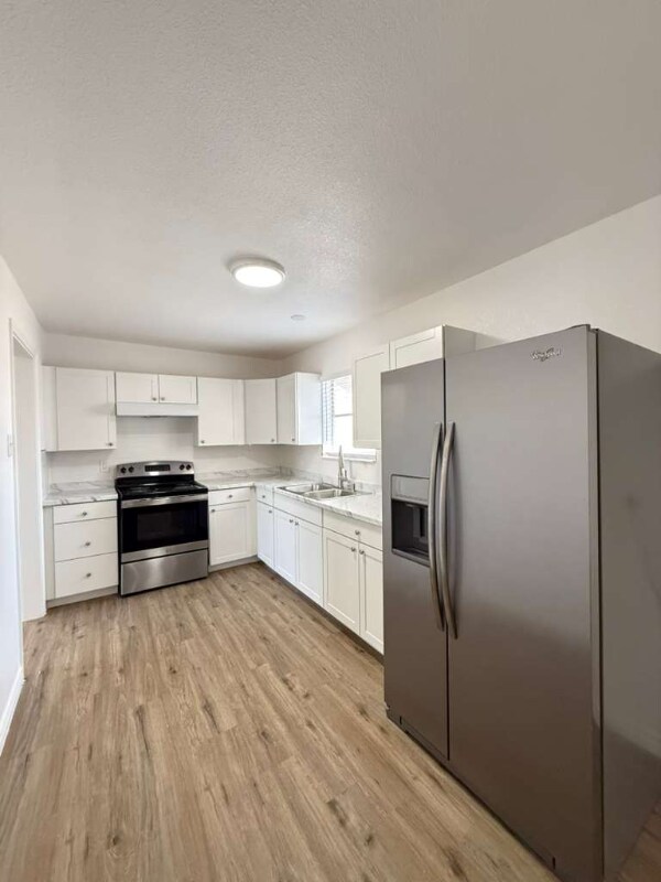 Foto del edificio - 7642 Quail St