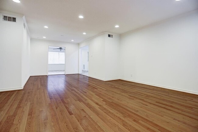 Building Photo - 4671 Merwin St