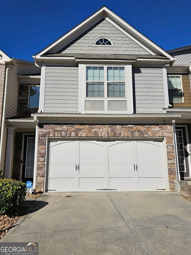 Foto del edificio - 5747 Radford Loop