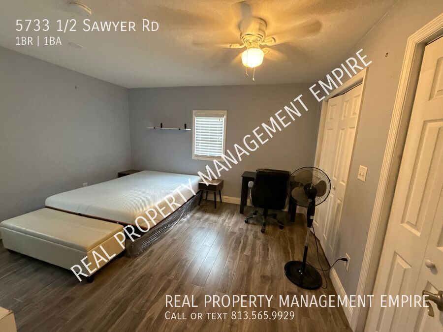 Foto del edificio - 5733 1/2 Sawyer Rd-