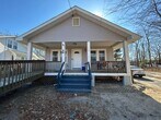 Foto principal - Charming 4-Bedroom 2-Bathroom Home in Nept...