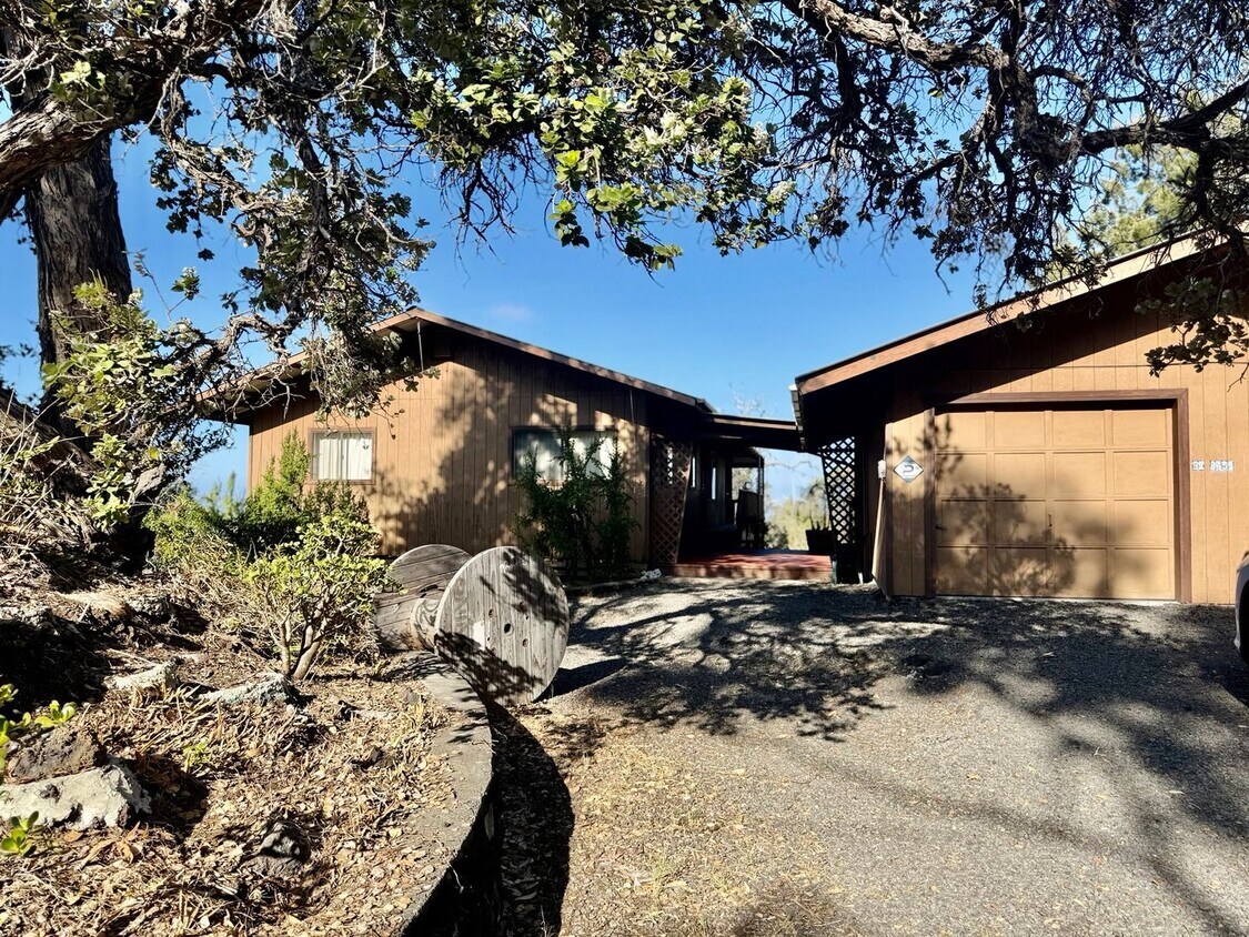 Primary Photo - Experience comfort and luxury in this char...