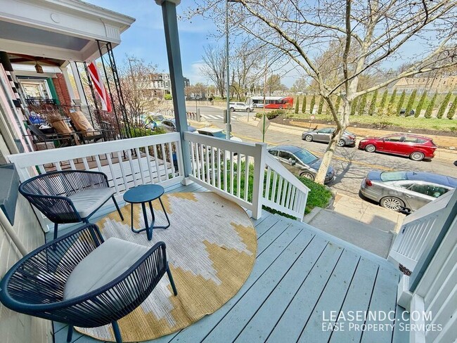 Photo - 159 V St NE House