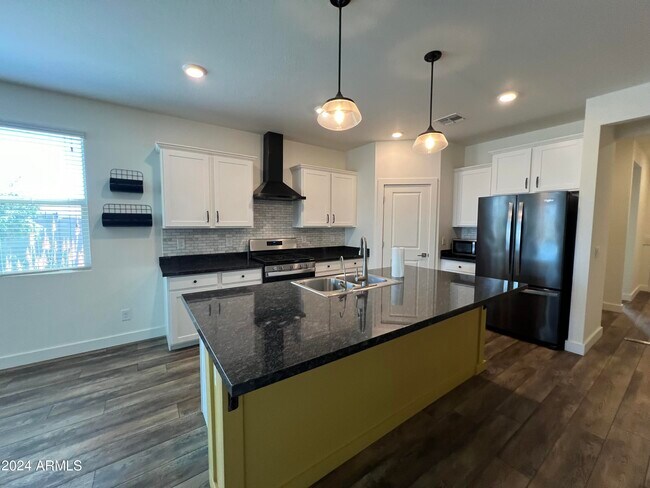 Foto del edificio - 18628 W Townley Ave