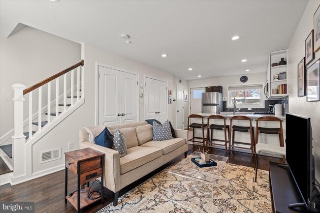 Foto del edificio - 134 35th St NE