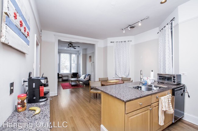 Foto del edificio - 2237 W Armitage Ave