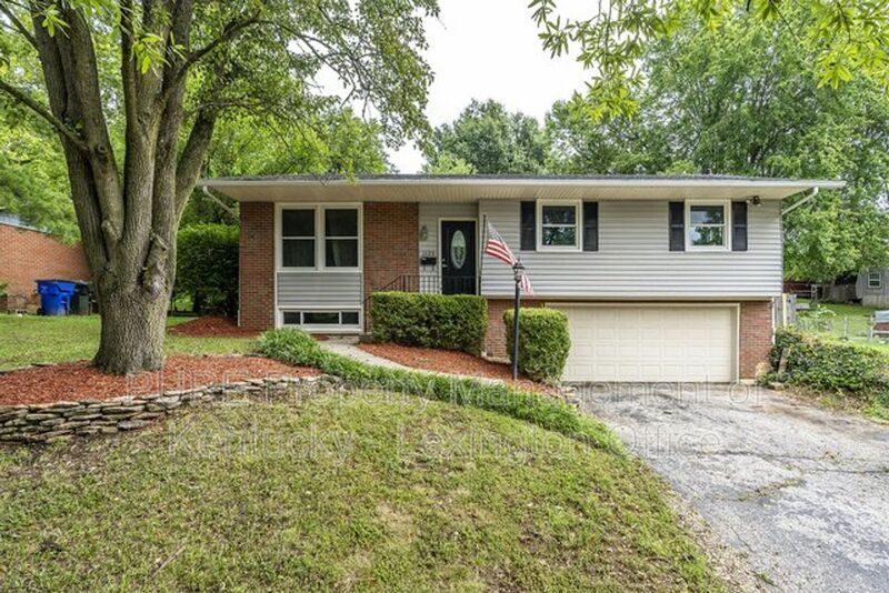 Primary Photo - 1123 Gainesway Dr