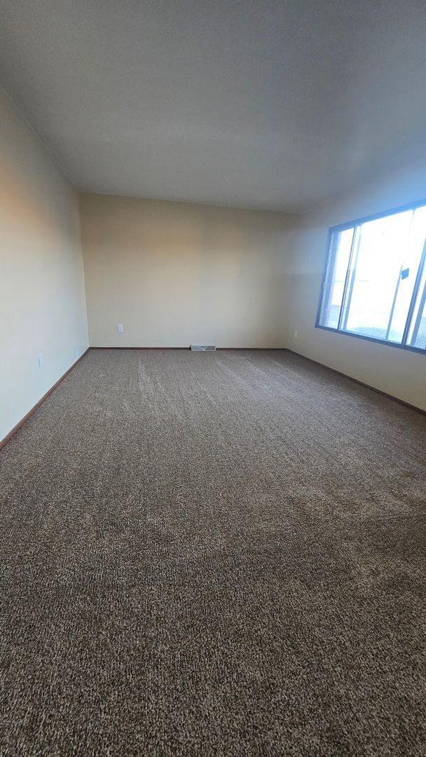 Foto del edificio - 2 Bedroom 1.5 Bath - Brand new renovations