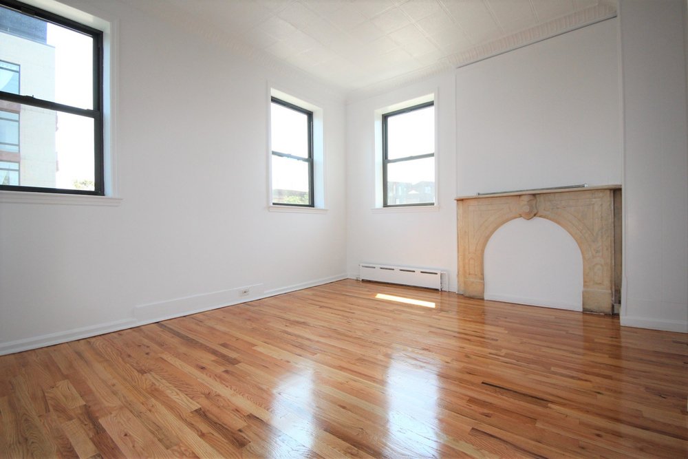 Primary Photo - 303 Graham Ave