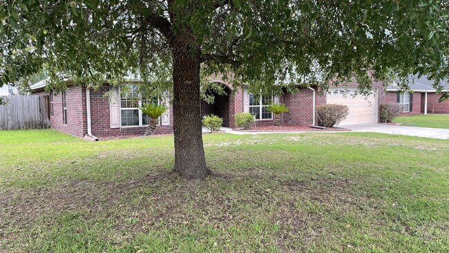 Building Photo - Home For Rent