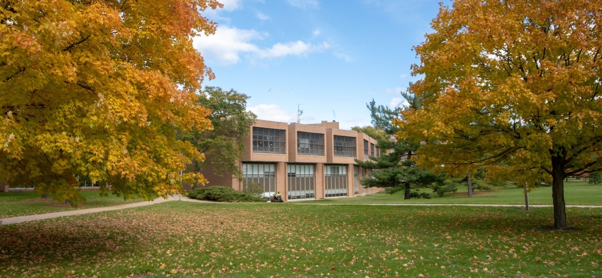 Foto principal - Holden Hall