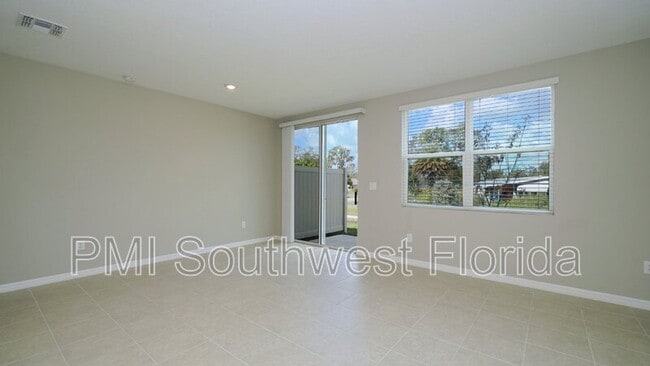 Building Photo - 5816 Ocean Isle Dr