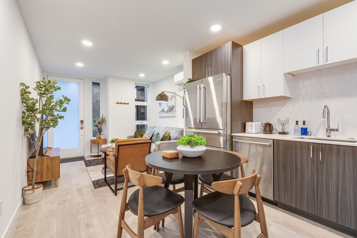Foto principal - 1425 E Howell St