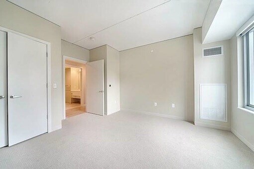 Foto principal - 270 Third St