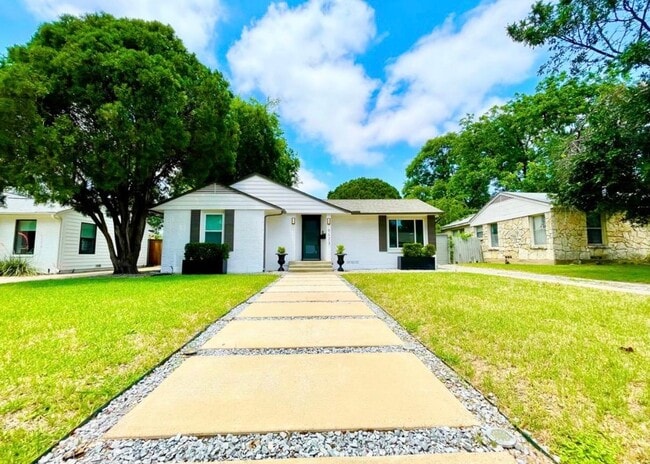 Photo - 6623 Kenwell St House