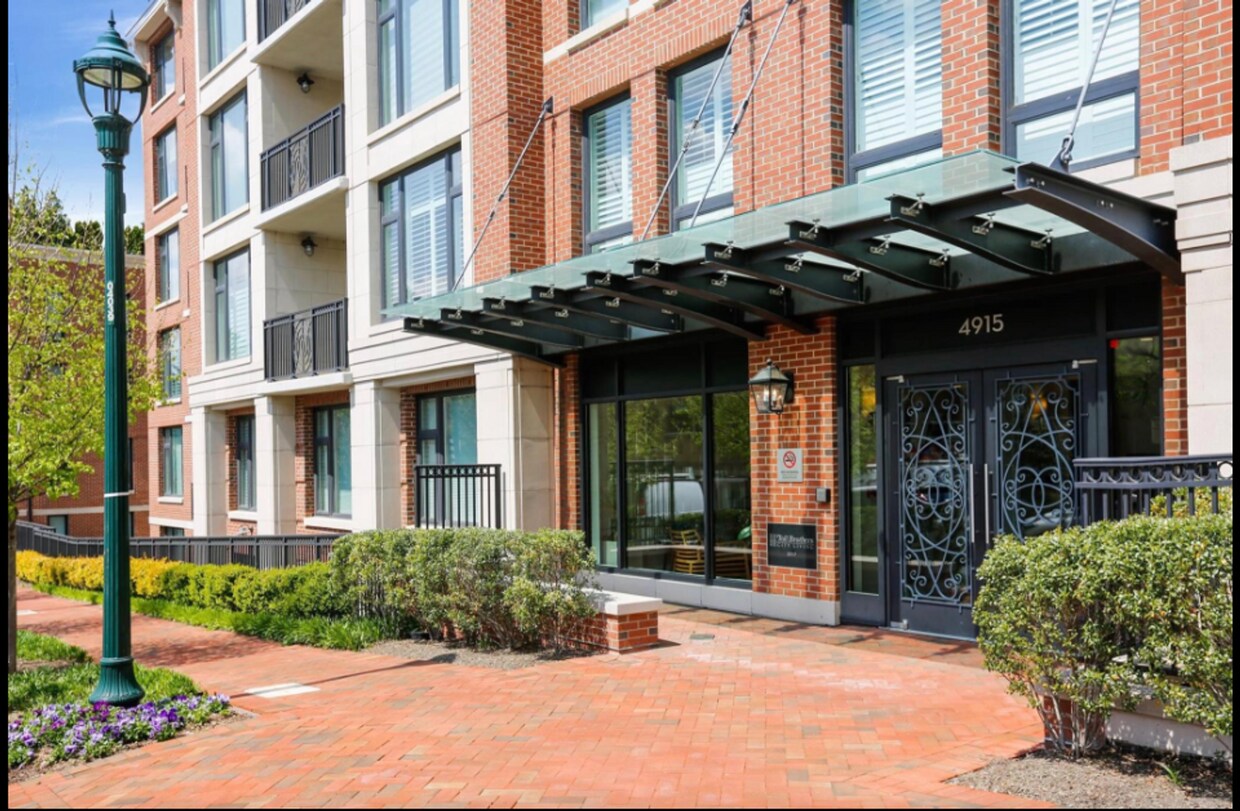 Gorgeous 2/2 with luxurious Lobby Level Condo in Hampden Row - Gorgeous 2/2 with luxurious Lobby Level Condo in Hampden Row