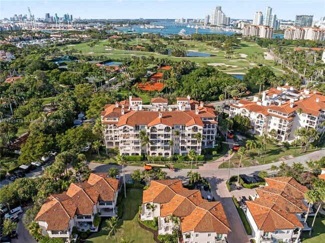 Foto del edificio - 19133 Fisher Island Dr