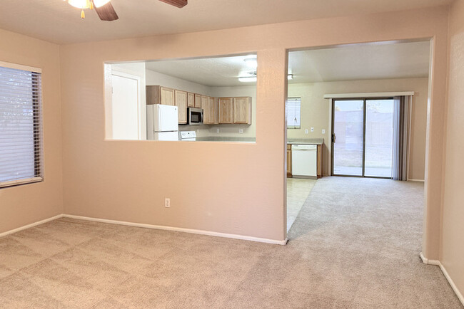 Building Photo - 3Bed/2.5Bath House in Maricopa! $1499 MOVE...