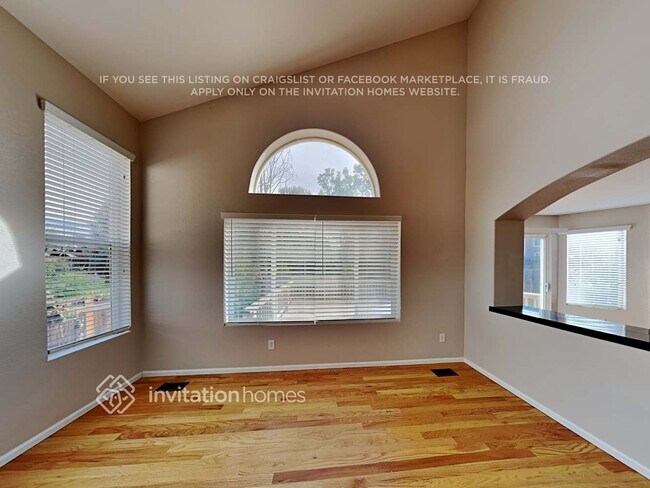 Foto del edificio - 2812 S Walden Way