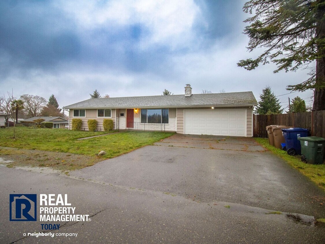 Foto principal - Beautiful 3 bed and 1.5 bath home in Tacoma!