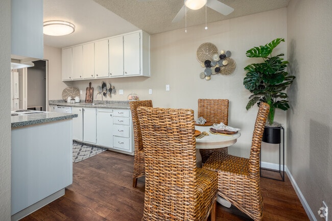 2BR, 1BA - 861SF - Dining Room - Legacy Park Apartments